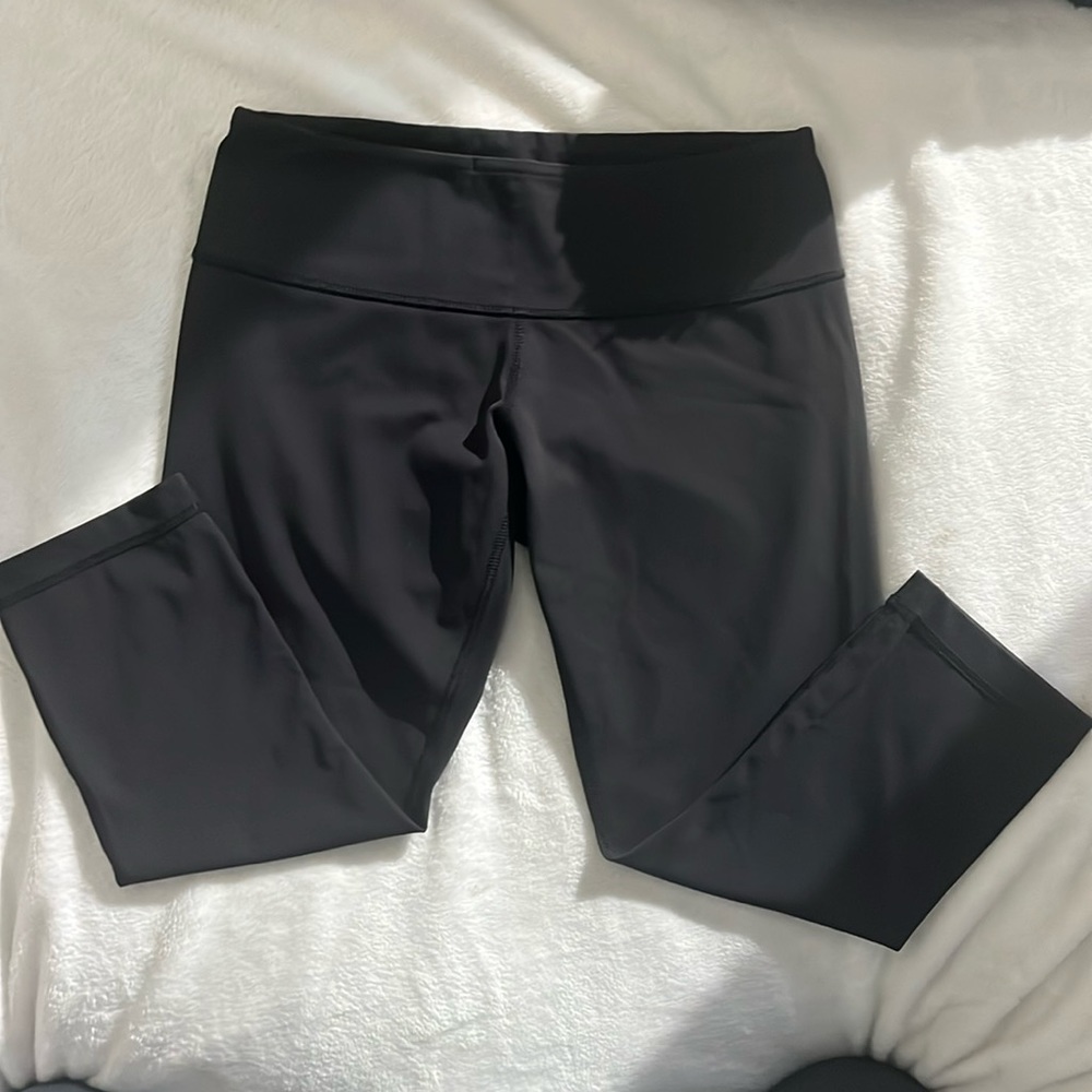 Lululemon Black 3/4 Yoga Pants 6